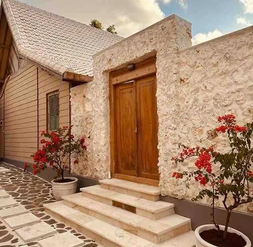 Villa Warna Villas- Hijau Style 2 Bdr W Pool & Kitchen Uluwatu (Bali)