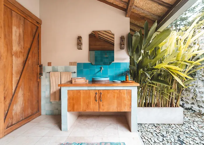 Warna Villas- Hijau Style 2 Bdr W Pool & Kitchen Uluwatu (Bali)